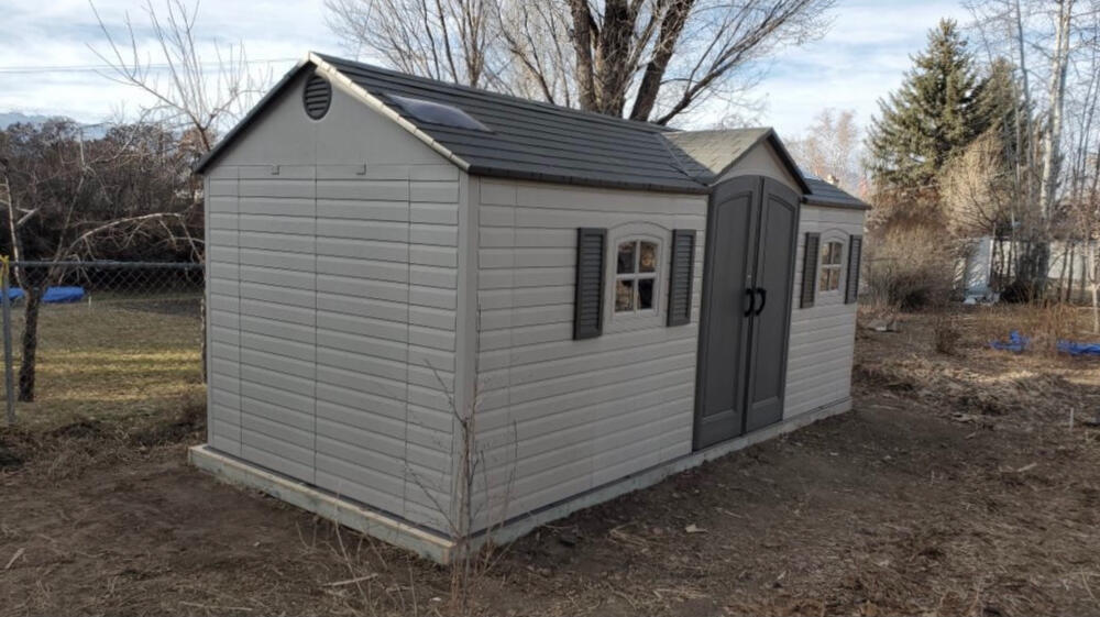 Pre-made shed 1